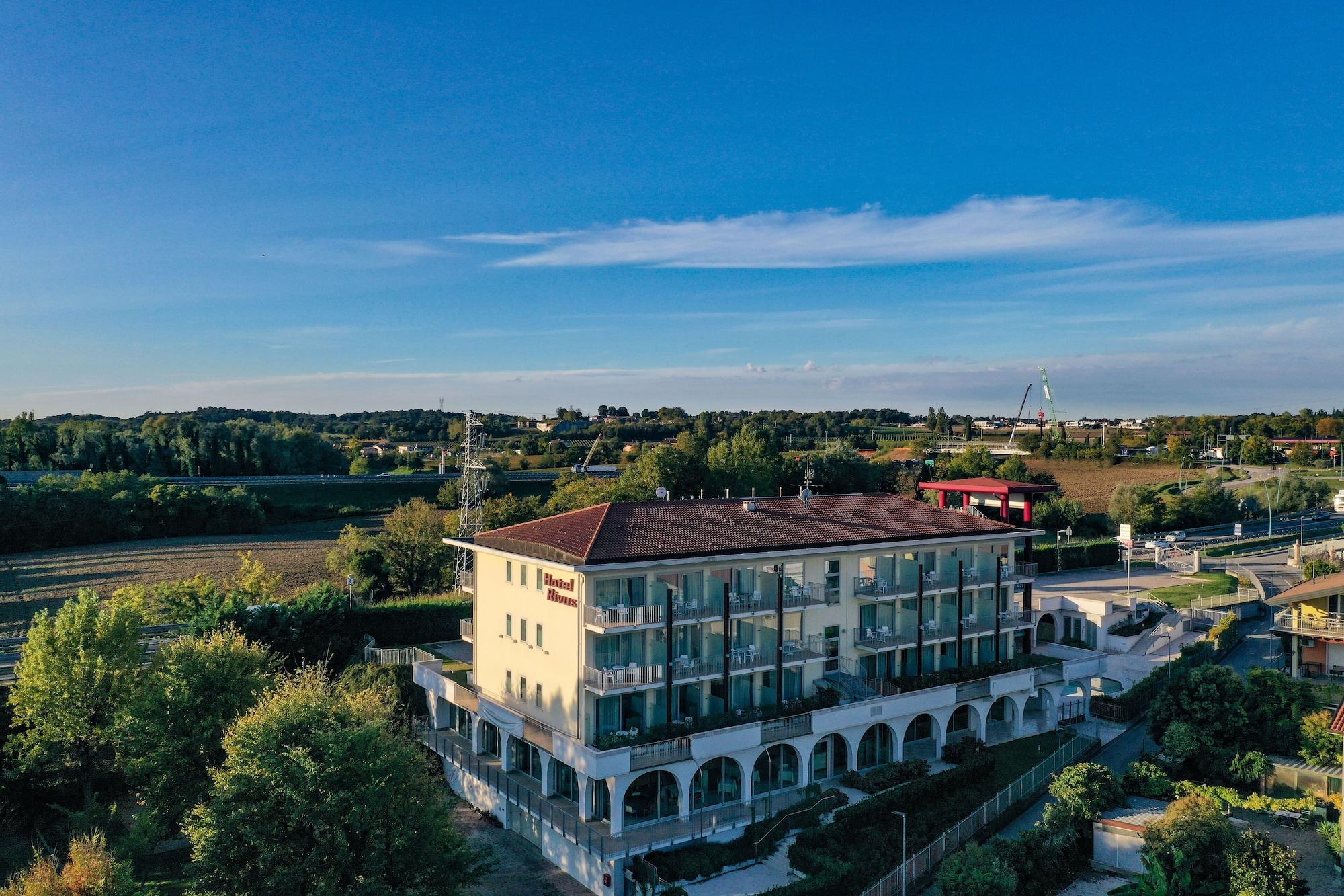 Hotel Rivus Peschiera del Garda Exterior foto